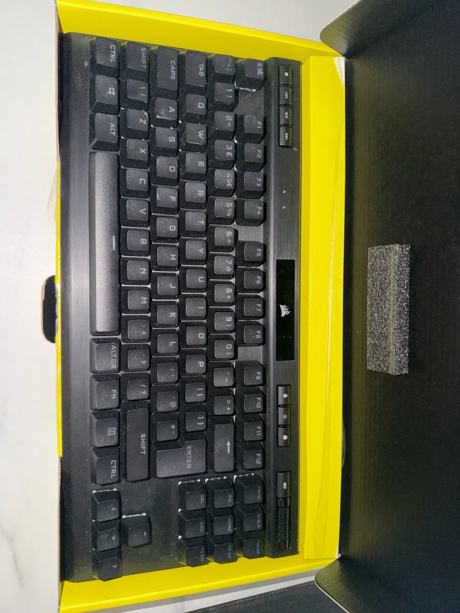 Corsair k70 rgb tkl champion series - Image 2