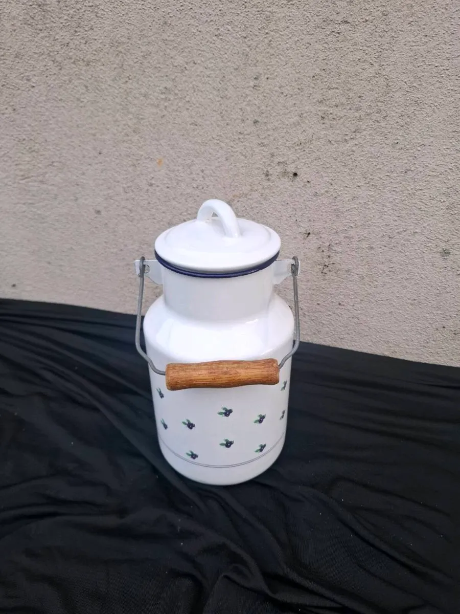 Enamel milk churn postage possible - Image 1