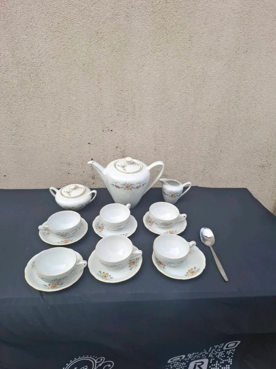 Floral china tea set - Image 1