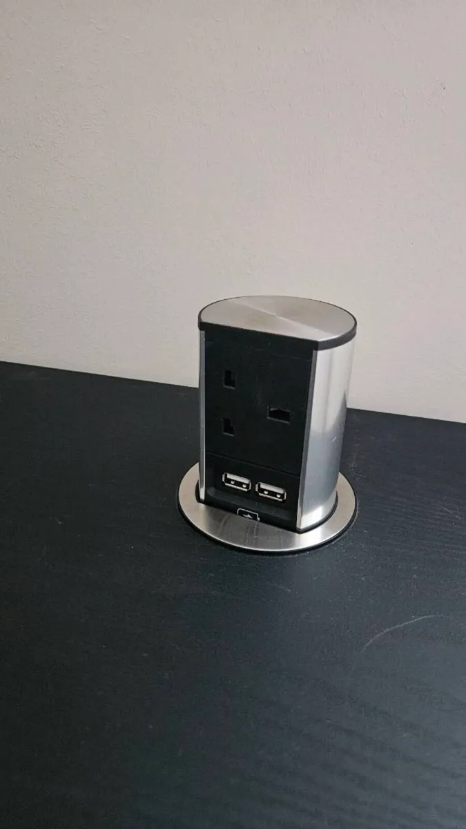 Home Desk - Image 3