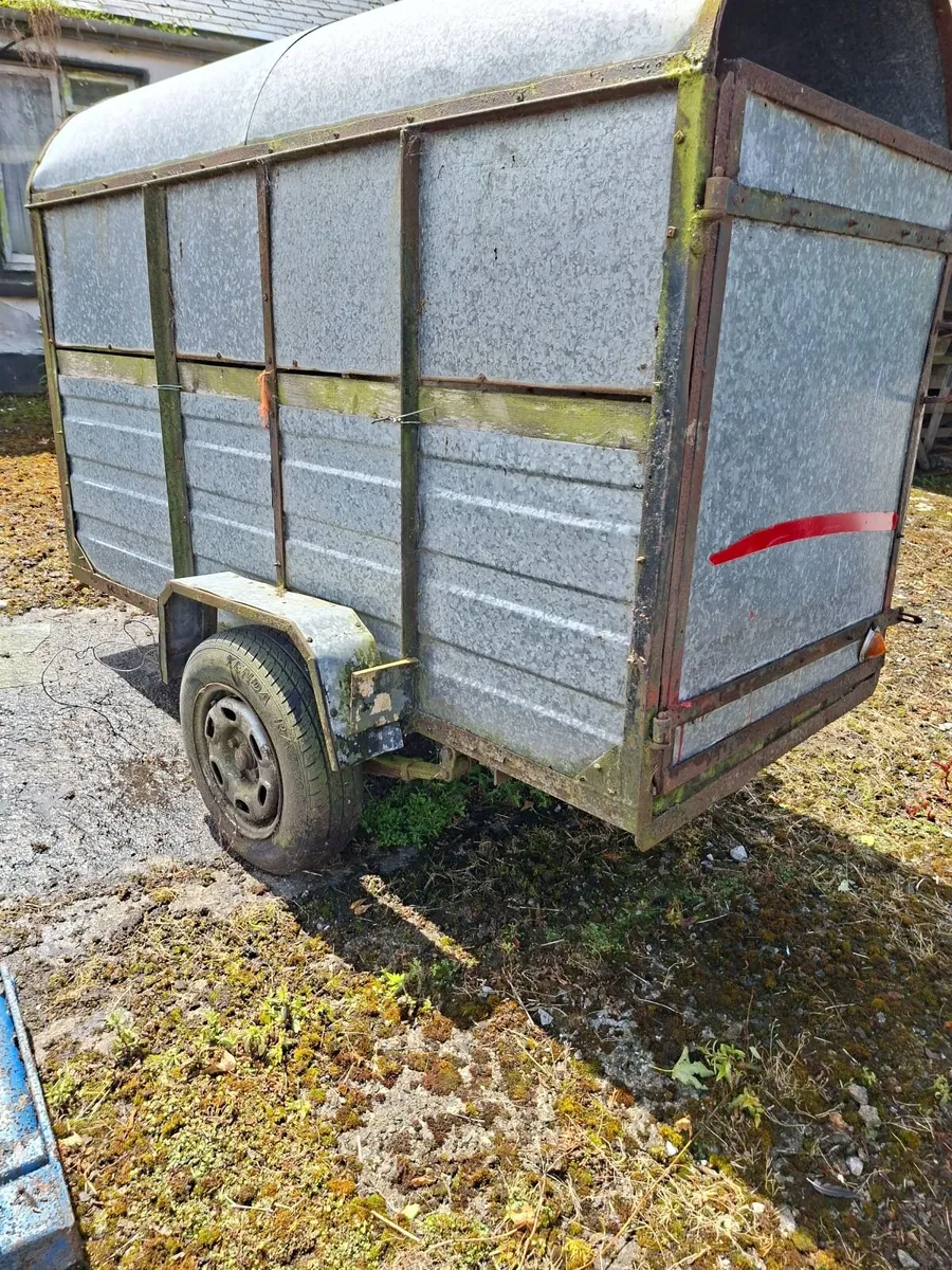 Trailers - Image 2