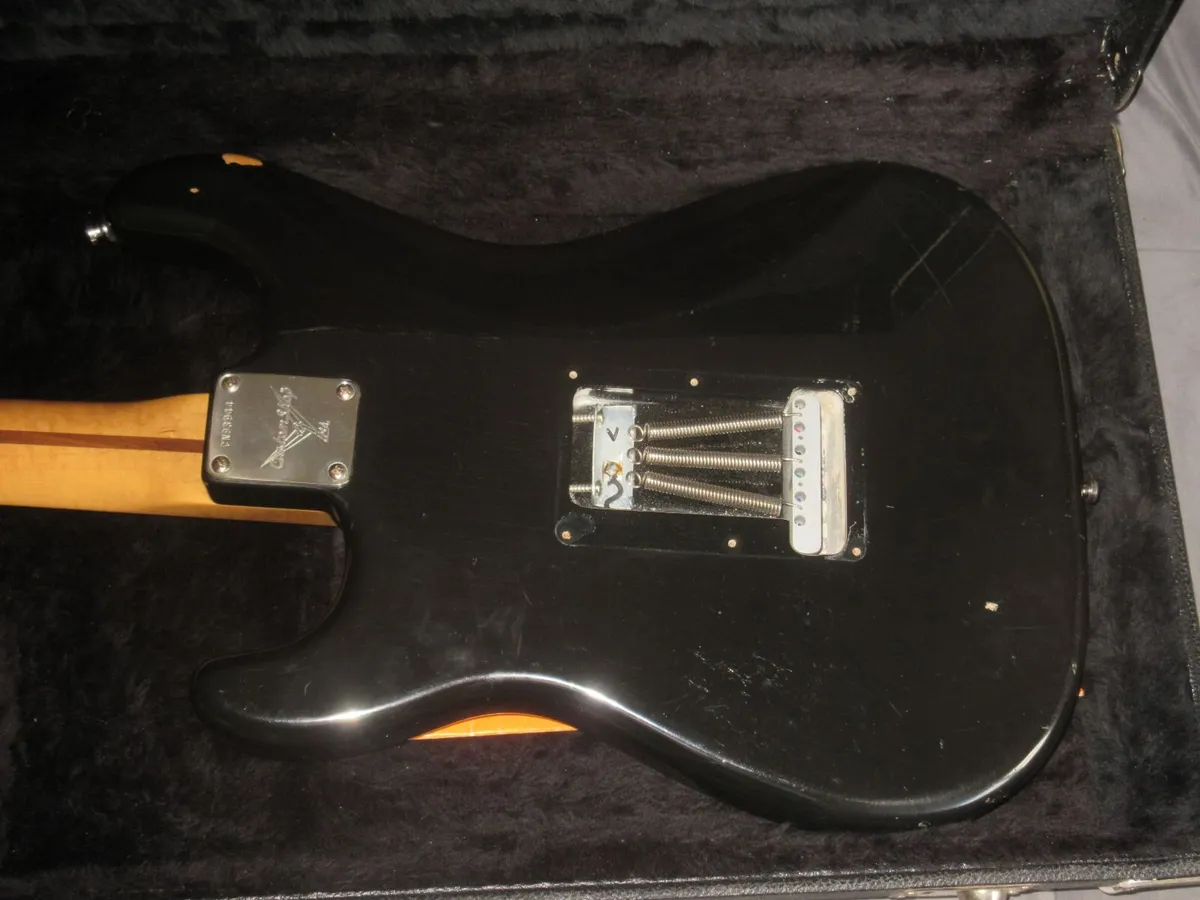 Fender custom shop Strat classic in Black - Image 4
