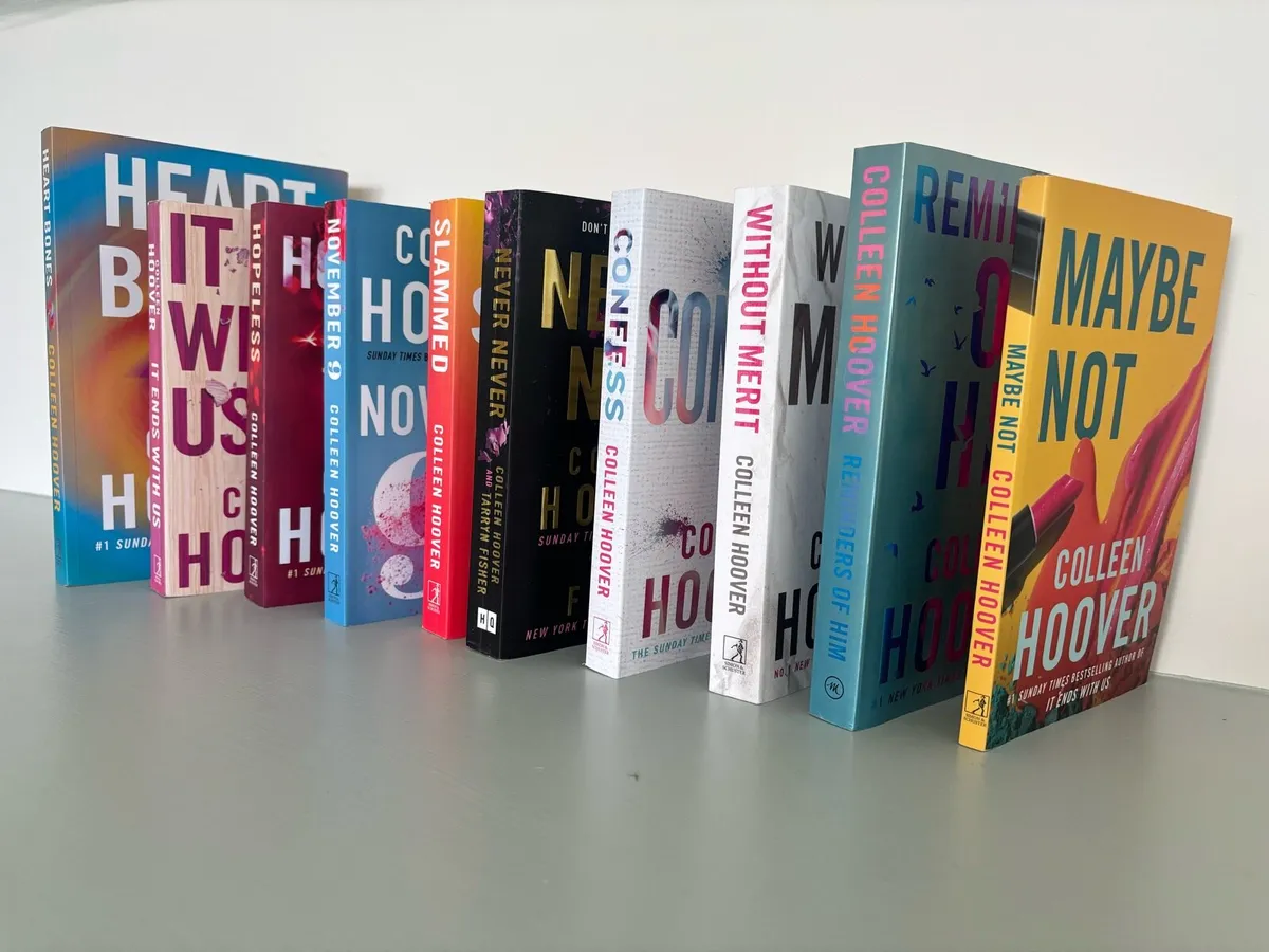 Colleen Hoover - Image 2