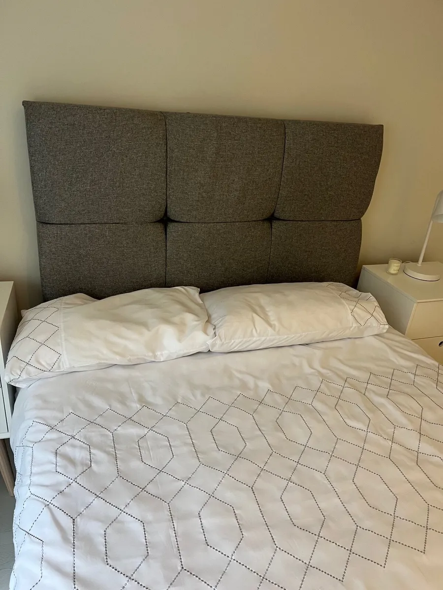 Double bed - Image 2