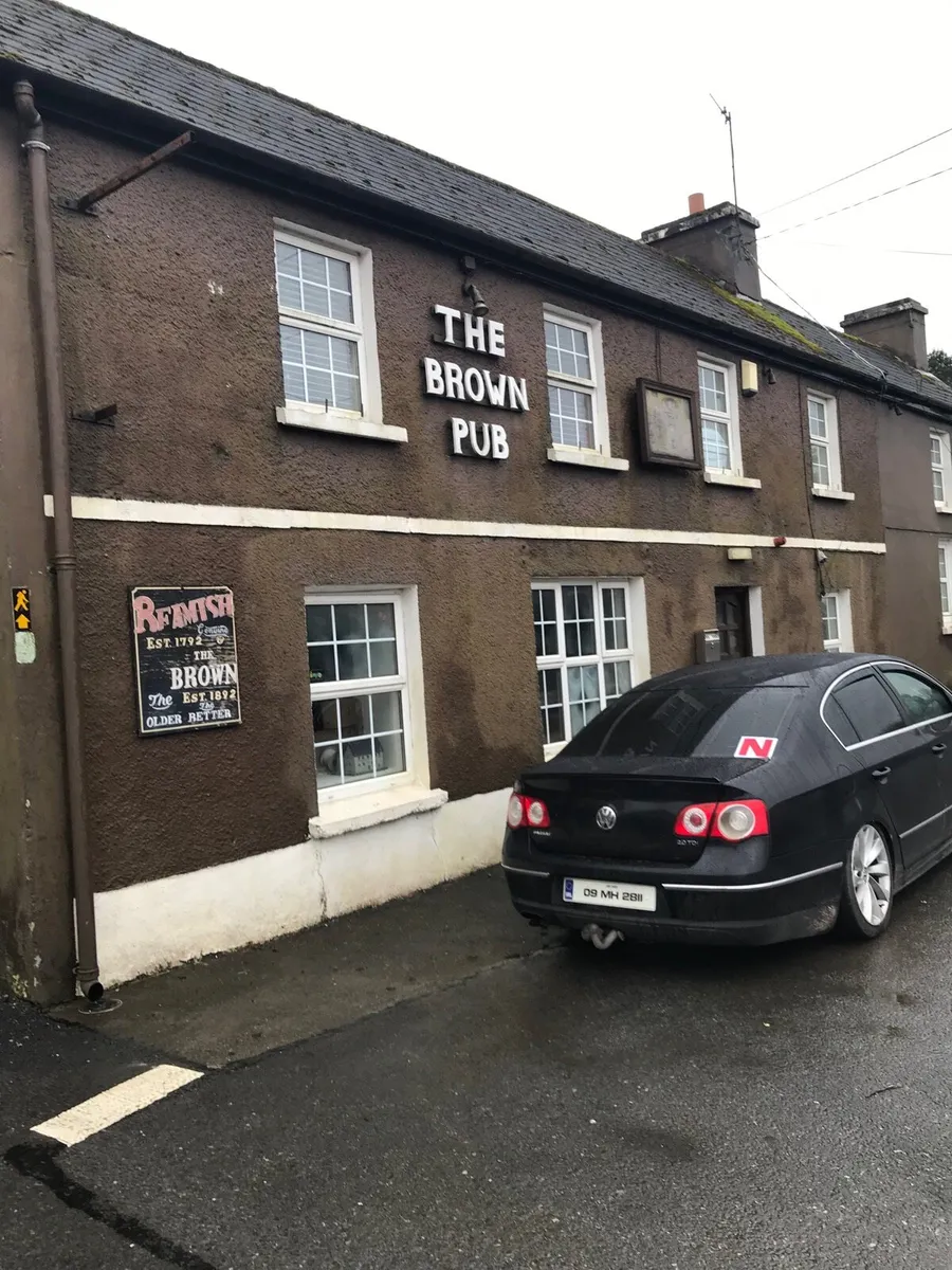 Commercial property to let - Image 2