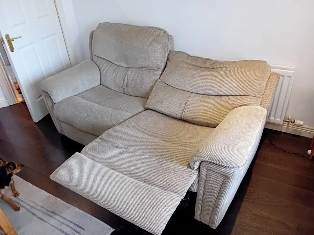 3 seater electric recliner - Image 2