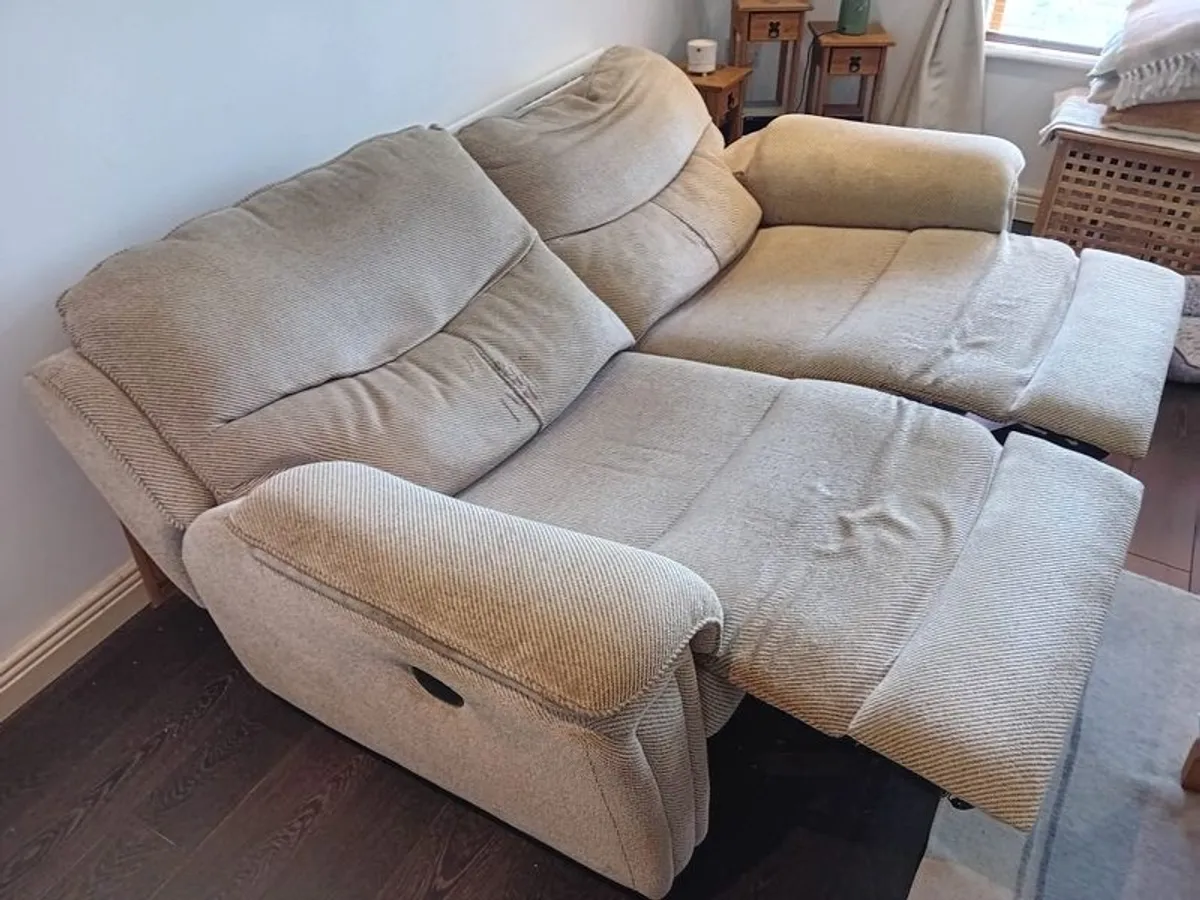 3 seater electric recliner - Image 3
