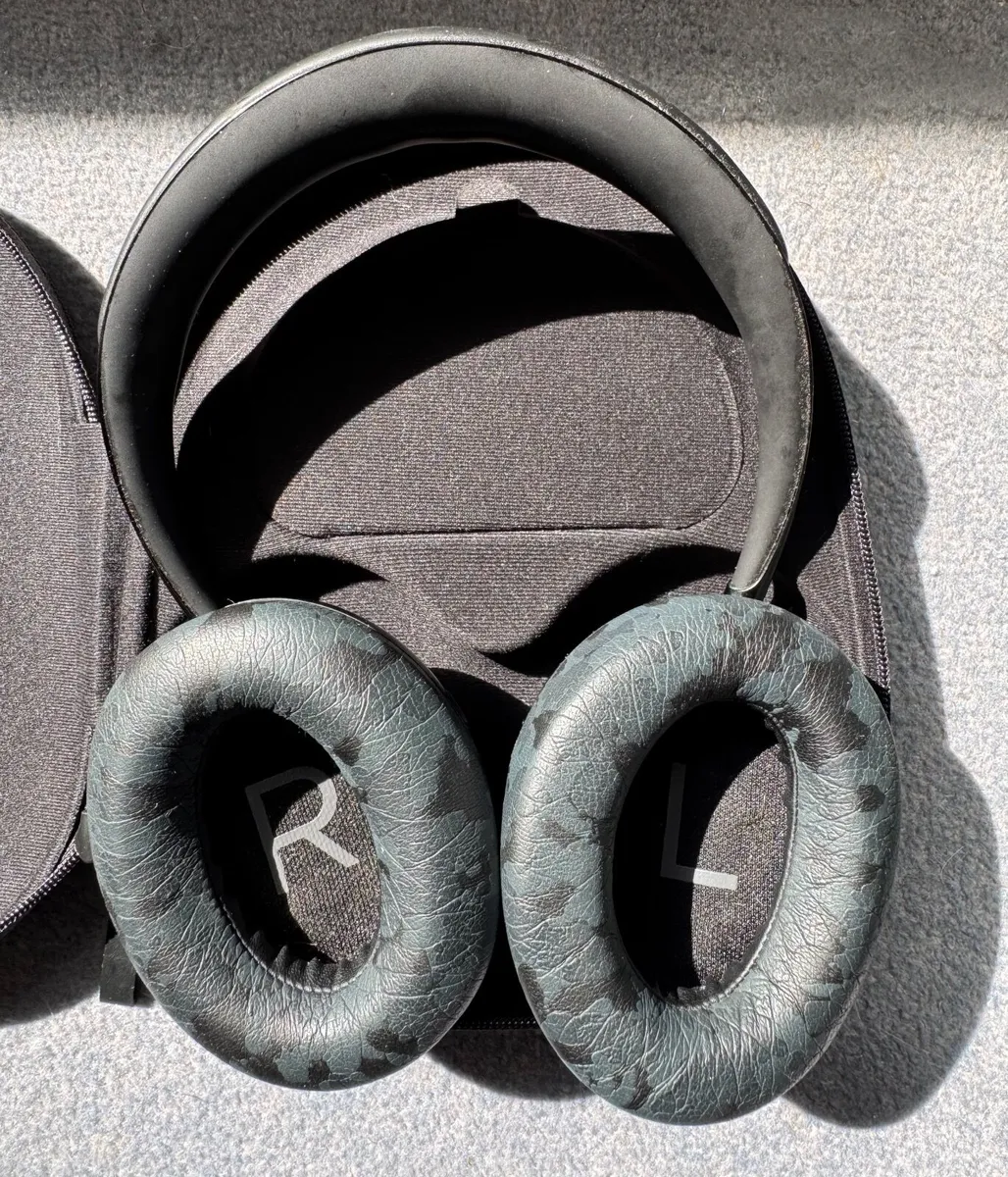 Bose NC 700 - Image 1