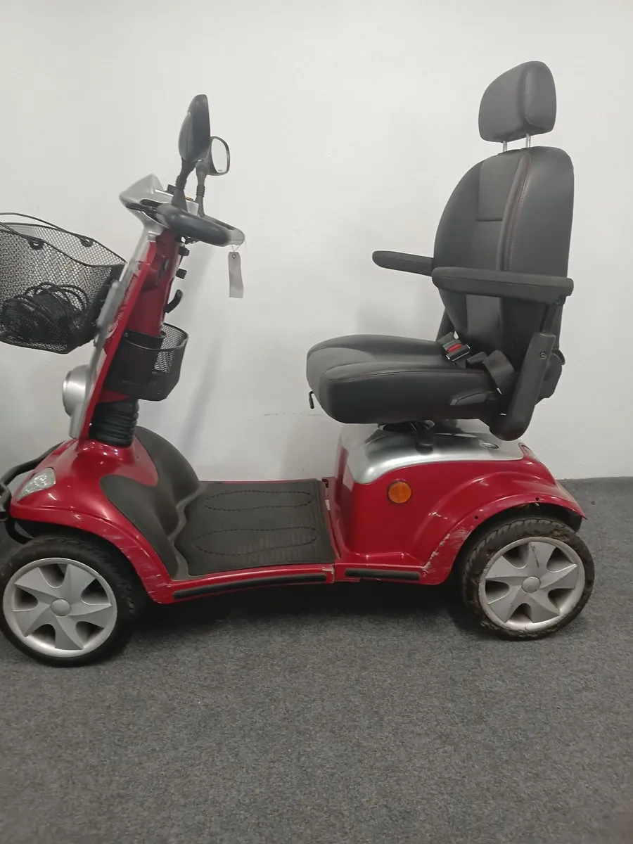 Kymco Maxi Mobility Scooter - Image 3