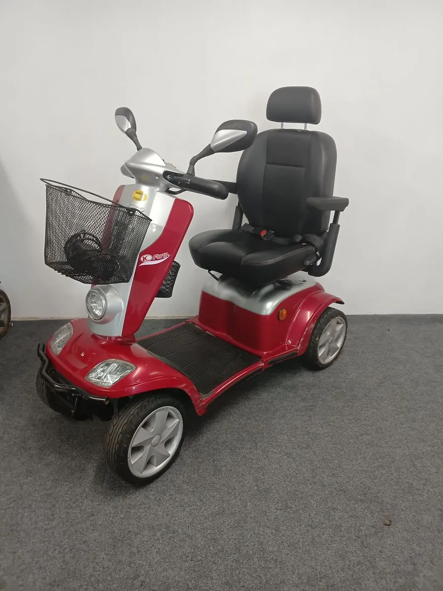 Kymco Maxi Mobility Scooter - Image 1