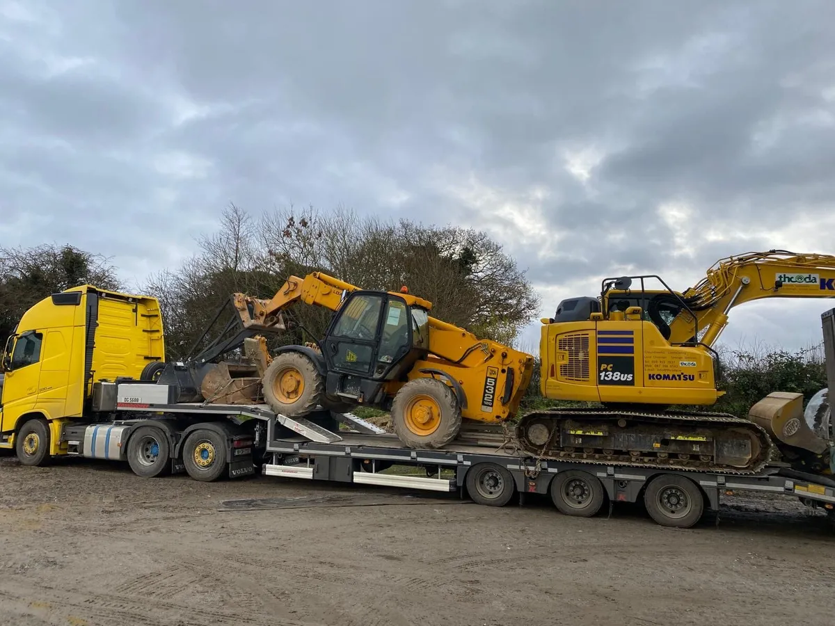 Volvo and low loader - Image 2