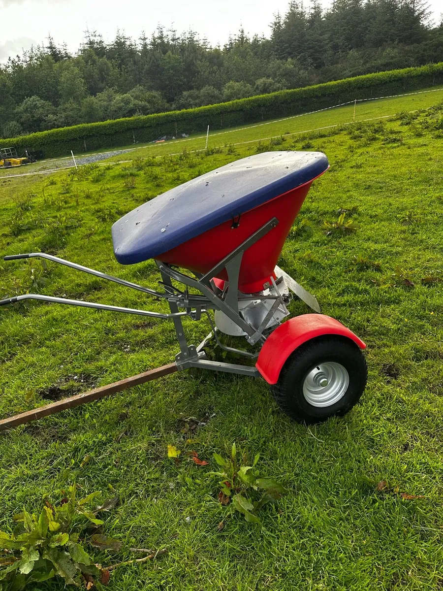 Fertiliser spreader - Image 3