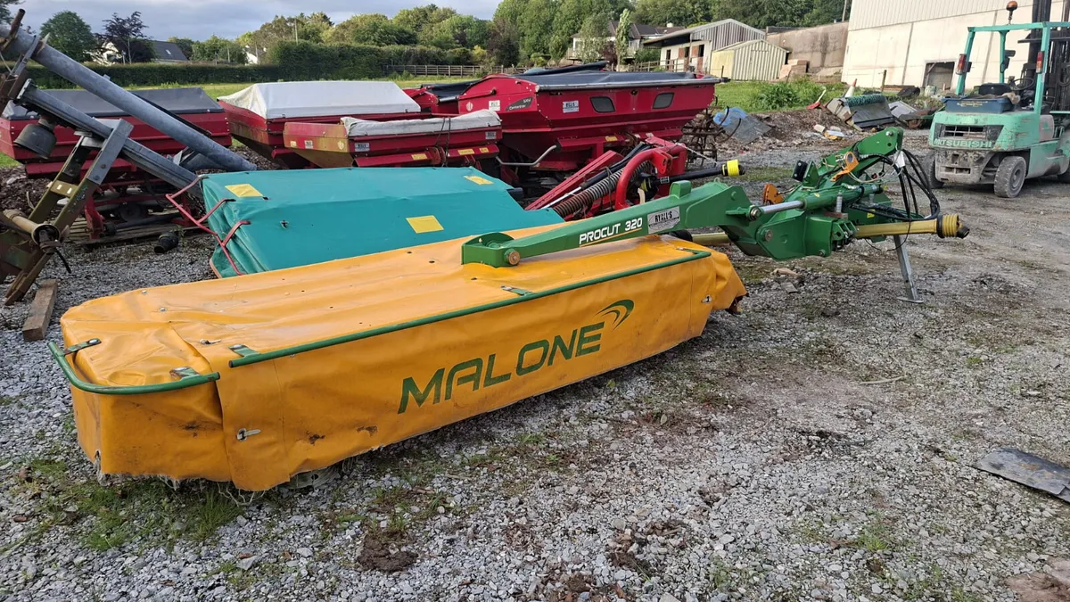 Malone 320 Mower Very Clean - Image 2