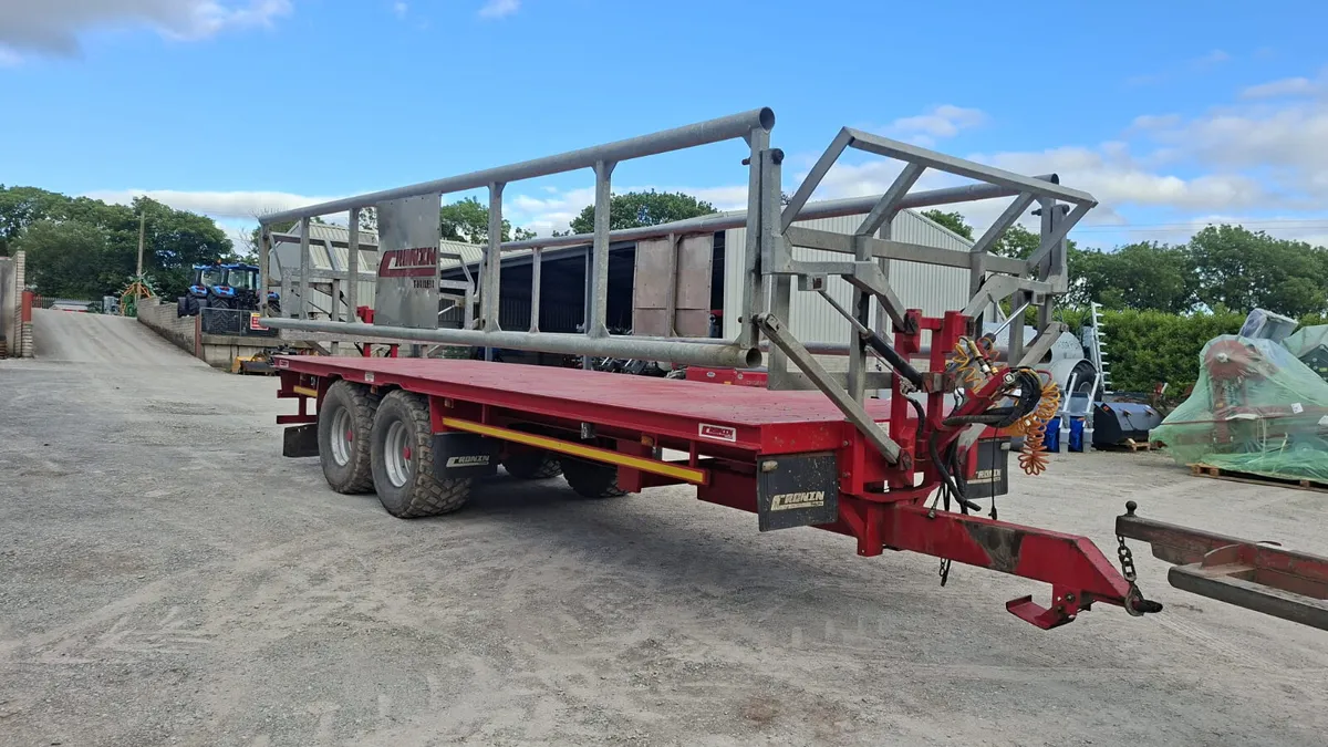 Cronin bale trailer 26 foot - Image 1