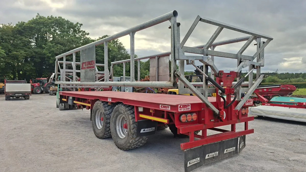 Cronin bale trailer 26 foot - Image 3