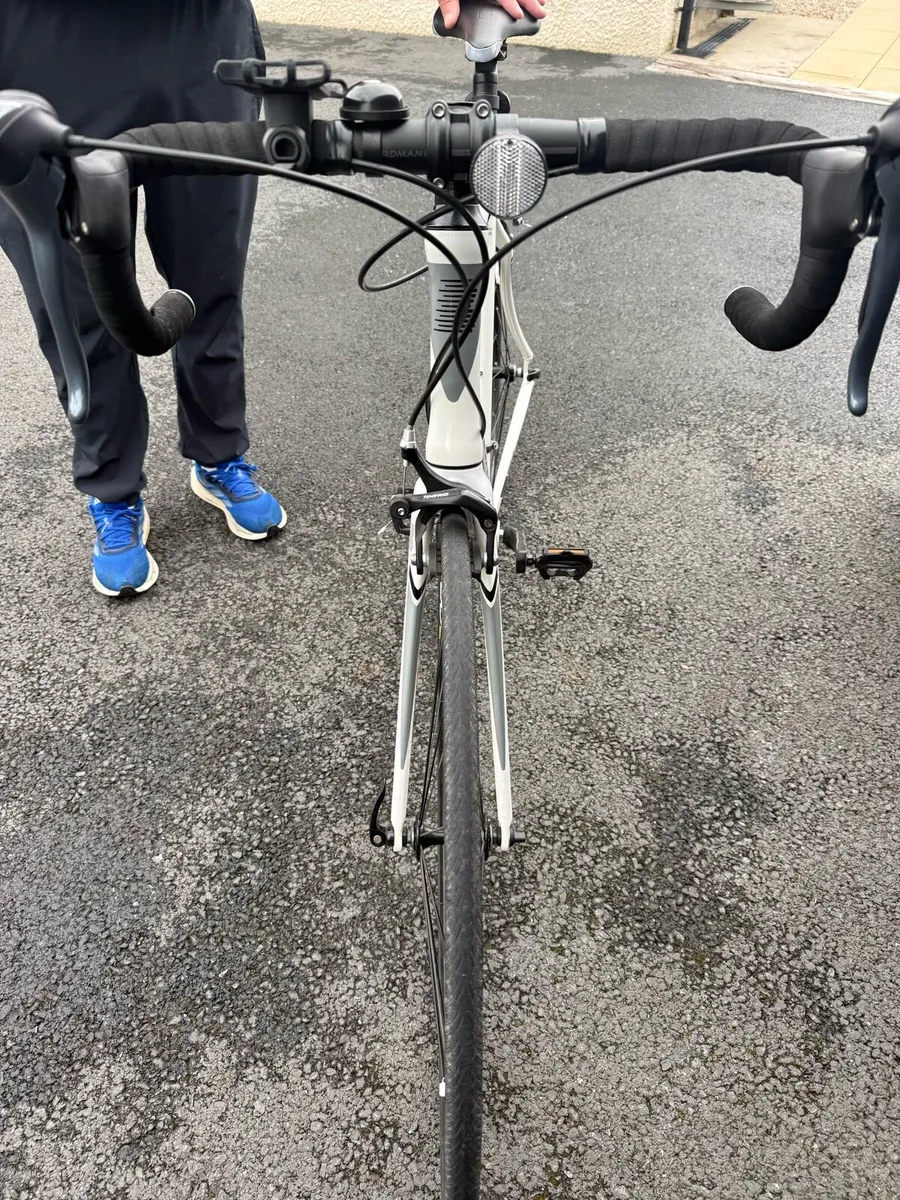 Boardman X7 Road bike, lightweight, like new - Image 4