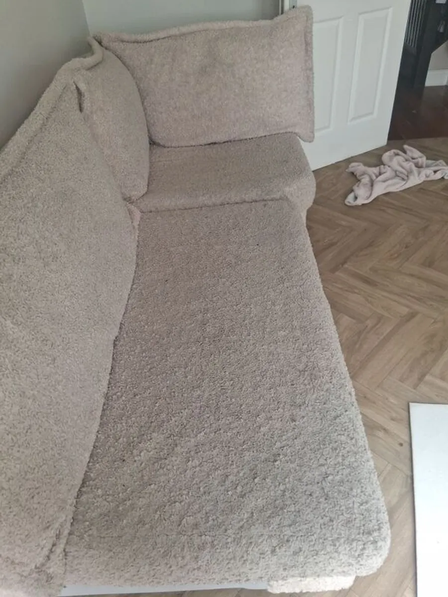 Sofa - Image 3