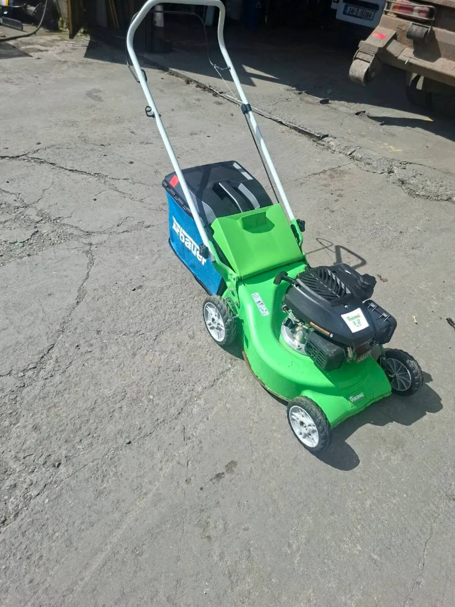 Lawnmowers, chainsaw - Image 2
