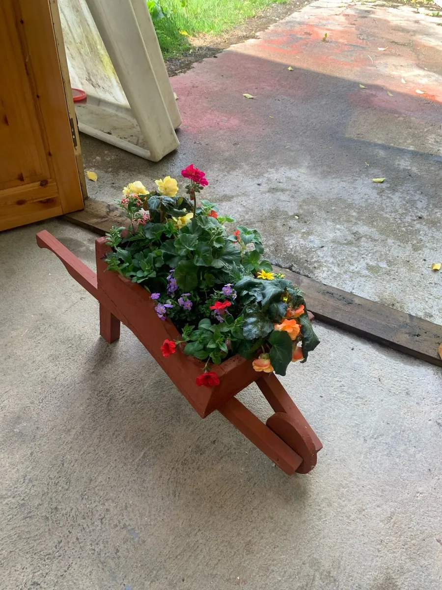 Handmade garden furniture - Image 1