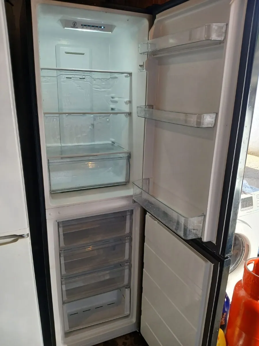 FRIDGE AND FREEZER - Image 4