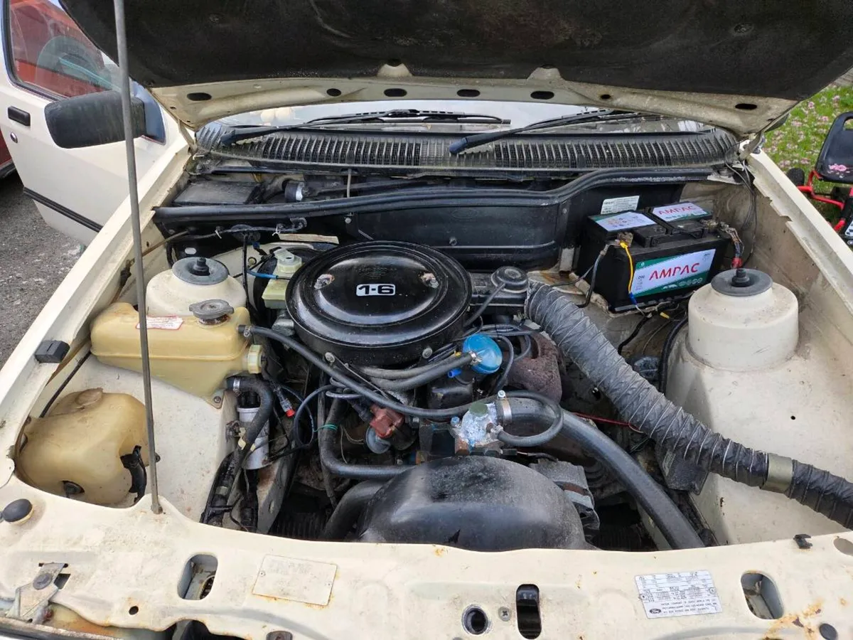 Mk1 sierra Hatchback SA, low miles. Mustang - Image 4