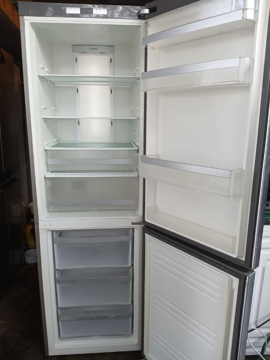 FRIDGE AND FREEZER - Image 3