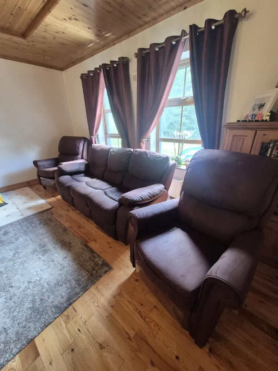 3 piece Sofa - Image 1