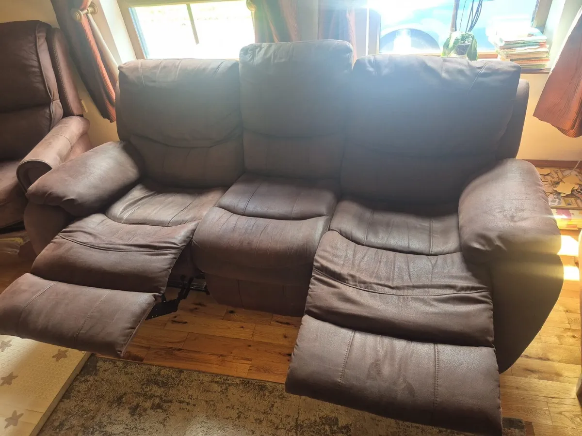 3 piece Sofa - Image 3