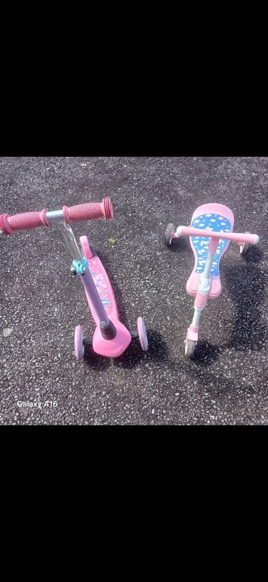 Childs scooter and trike - Image 1
