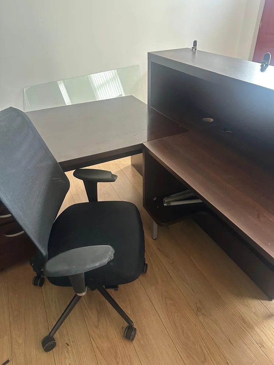 Reception Desk - Image 4