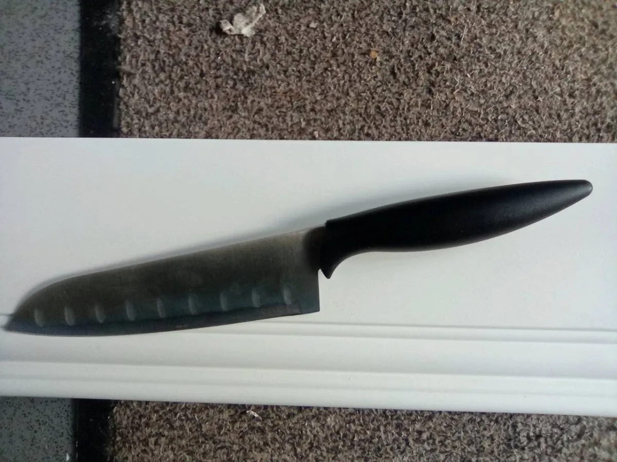 BREAD.  BIN.  AND.  NEW. KITCHEN.  CARVING. KNIFE - Image 4