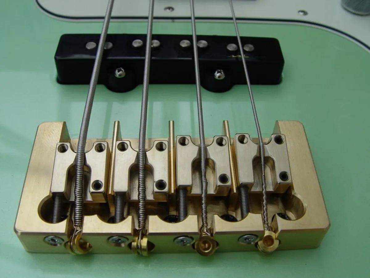 Fender Precision Bass Deluxe Series. - Image 2