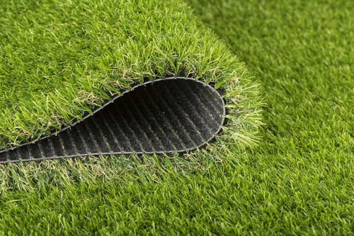 ARTIFICIAL GRASS Back in stock *5M WIDE ROLLS* ‼️ - Image 3