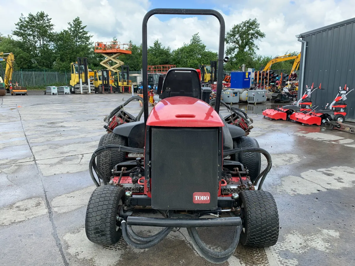 TORO REELMASTER 5510 CROSSTRAX MOWER FOR AUCTION - Image 4
