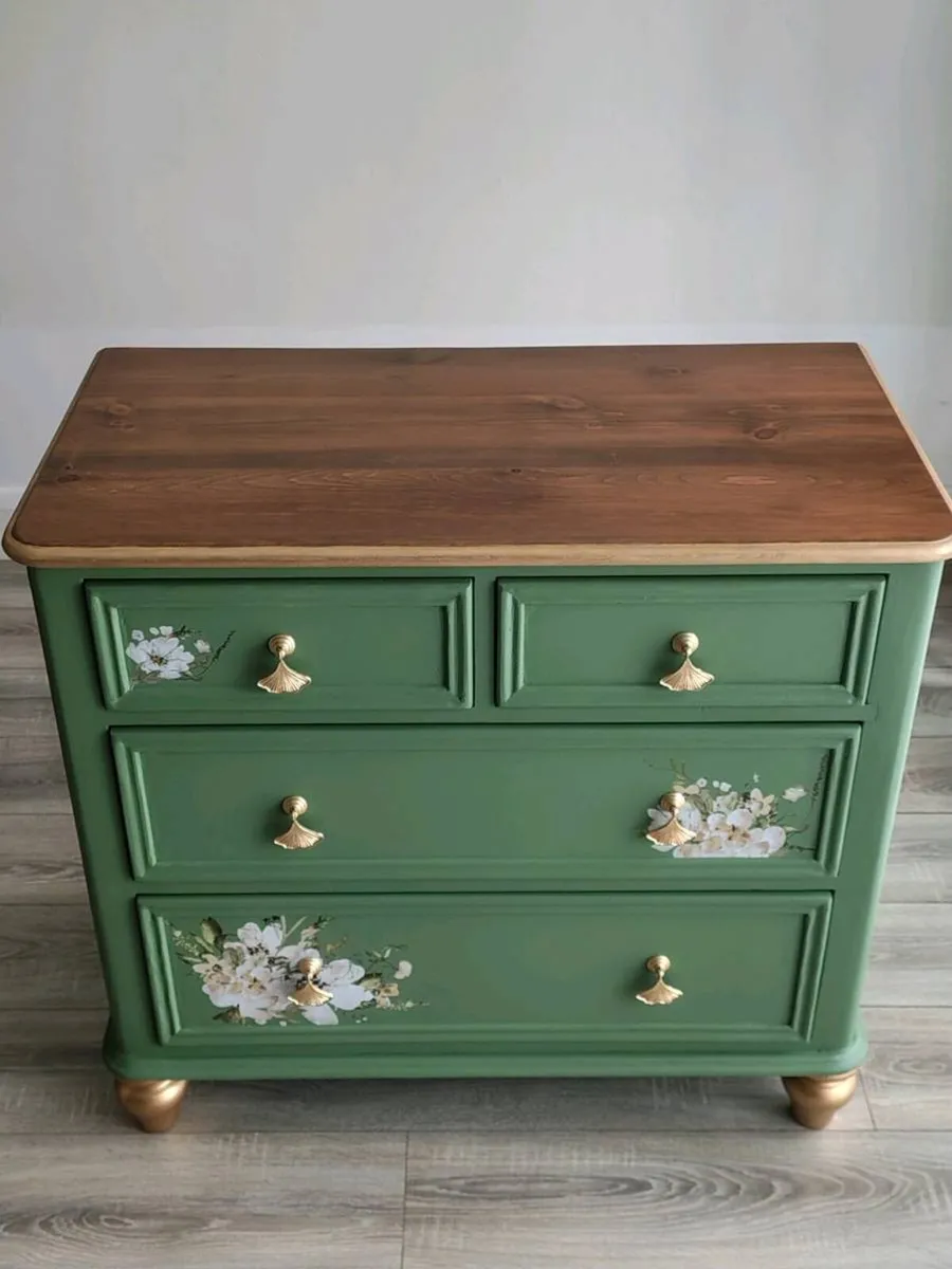 Vintage chest of drawers - Image 4