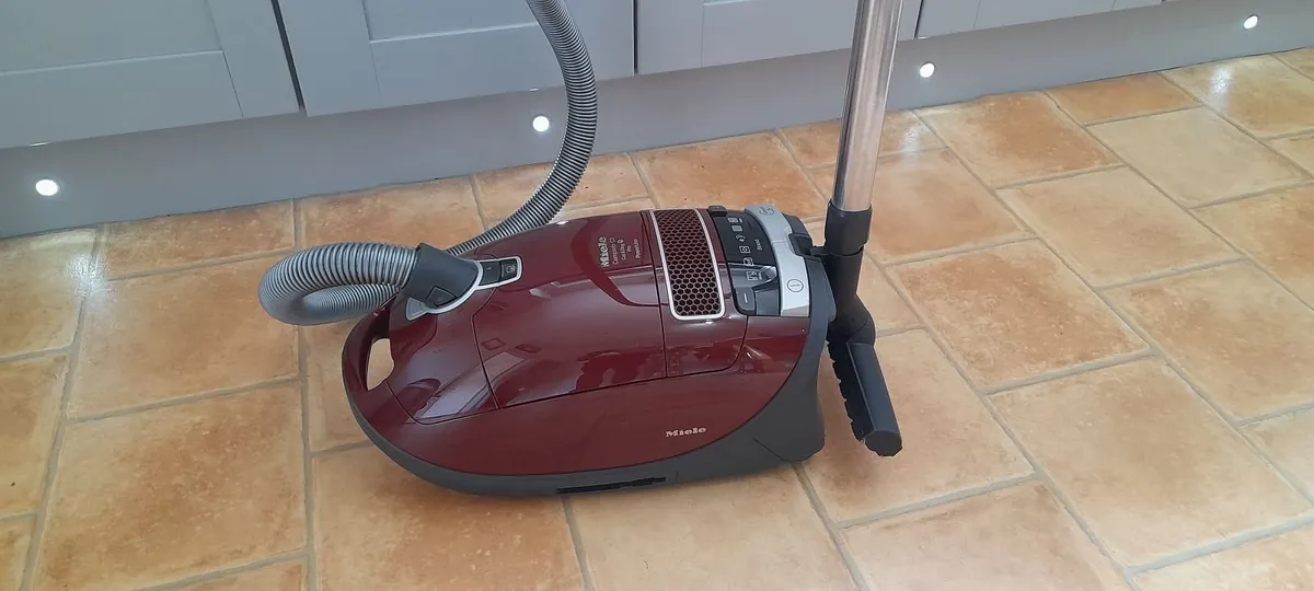 Miele vacuum/Hoover cleaner - Image 1