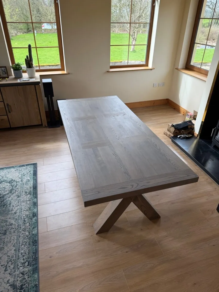Wooden dining table - Image 1