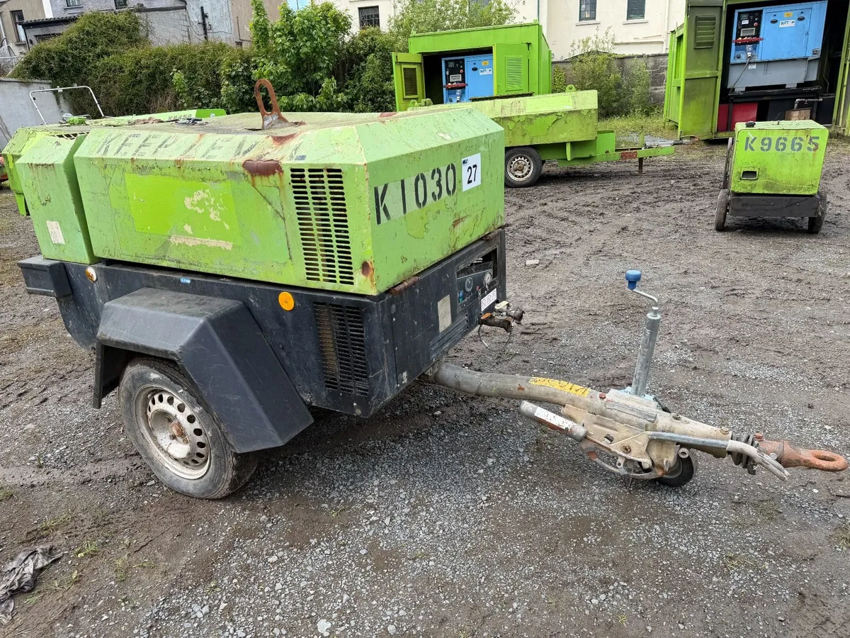 TANKSAFE SOLUTIONS 1000LTR TWIN AXLE FUEL BOWSER - Image 3
