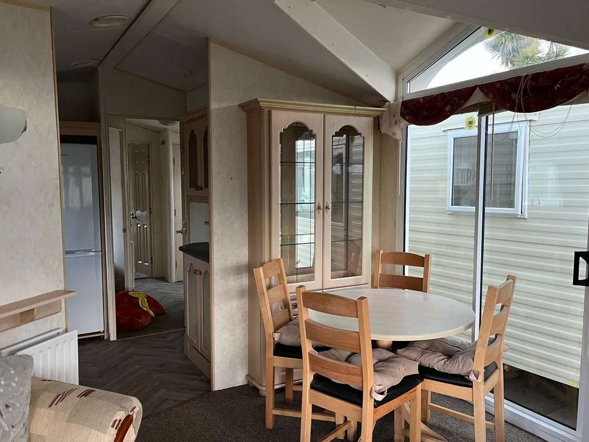 Willerby Lynhurst 2BR mobile home - Image 4