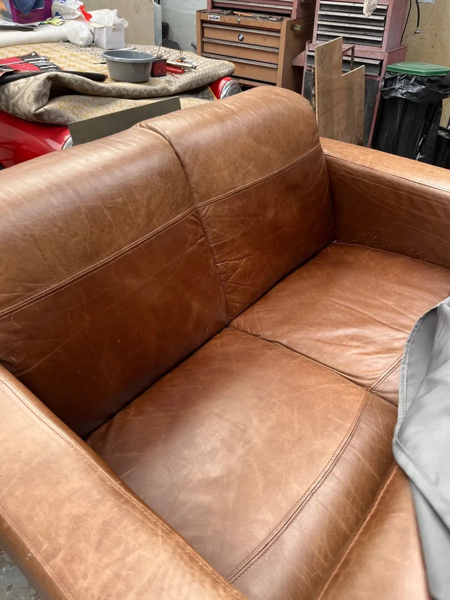 Leather couches - Image 1