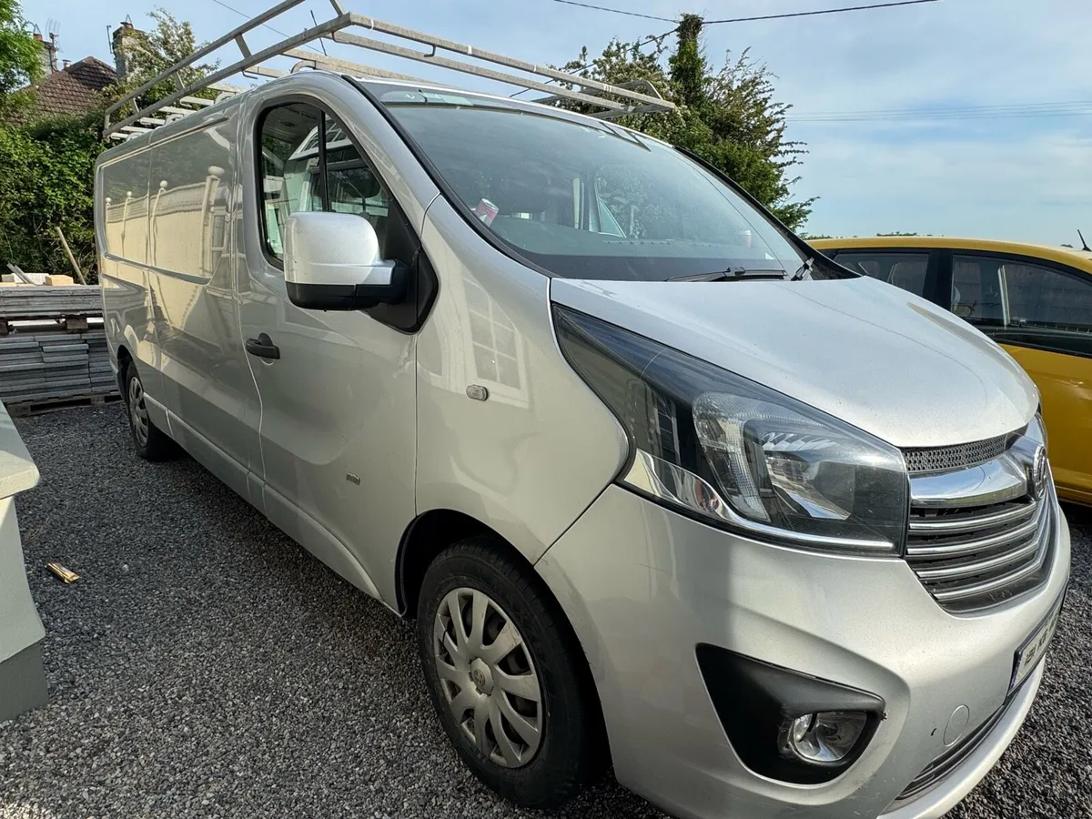 Vauxhall Vivaro - Image 2