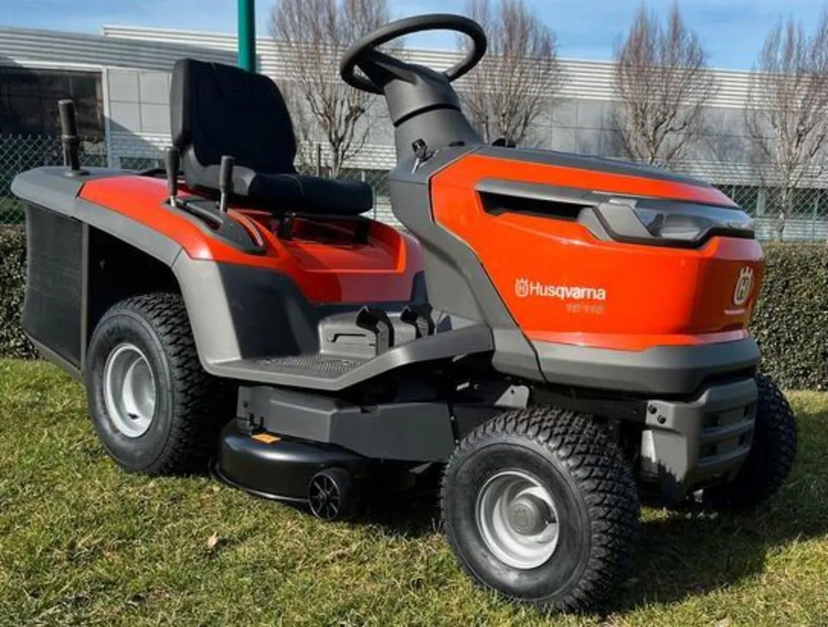 Husqvarna TC112 ride on lawn mower - Image 1