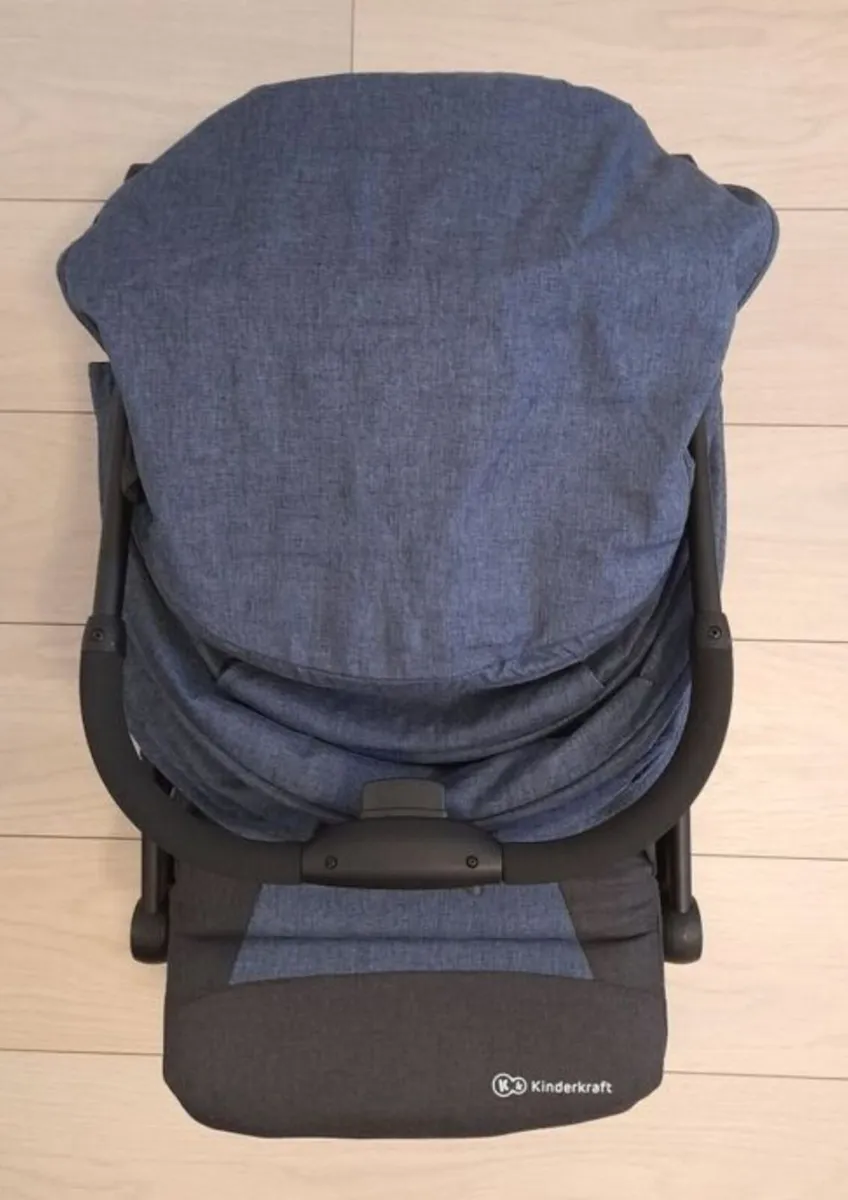 Compact stroller like new - Image 4