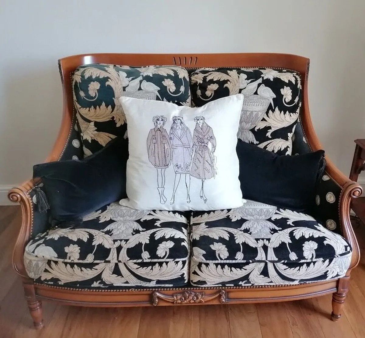 Two seater sofa - Image 3