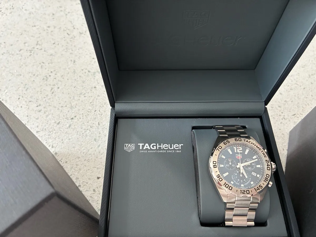 Brand new Tag Heuer Quartz watch 43mm - Image 2