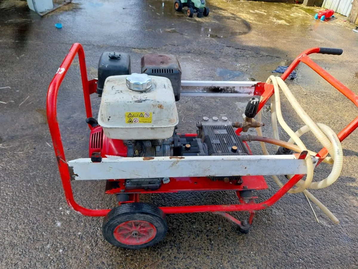 Pressure Washer - Image 3