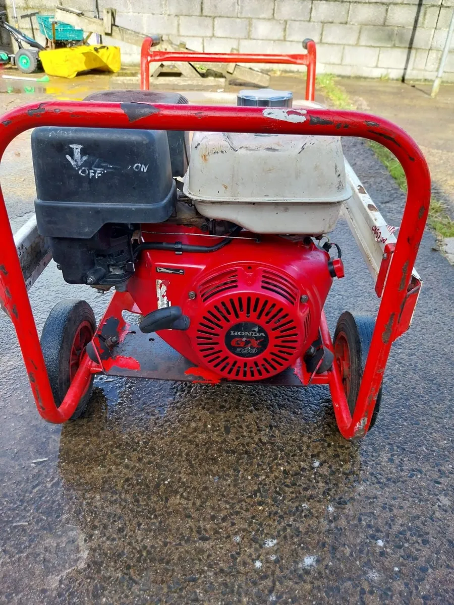 Pressure Washer - Image 4