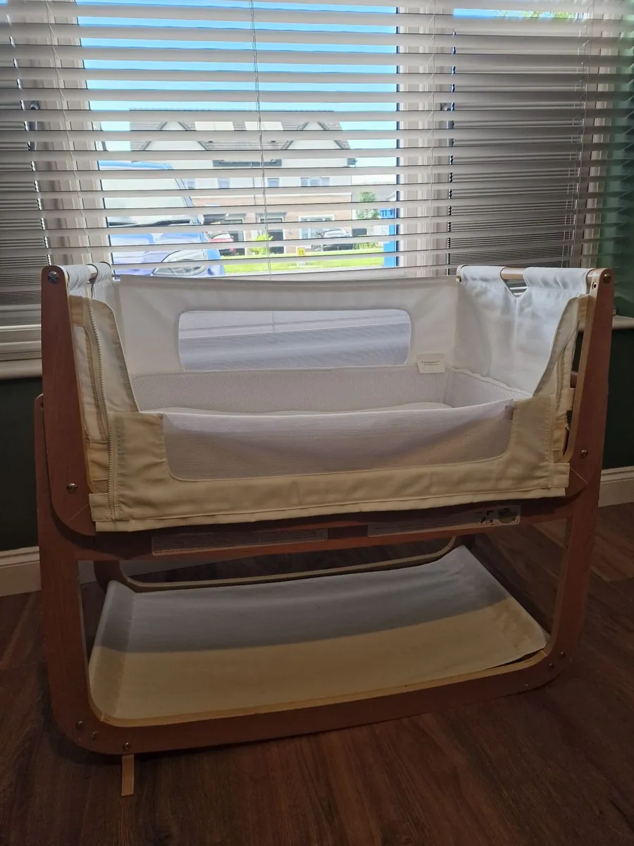 SnuzPod 4 Bedside Crib - Natural Oak (+ New Mattre