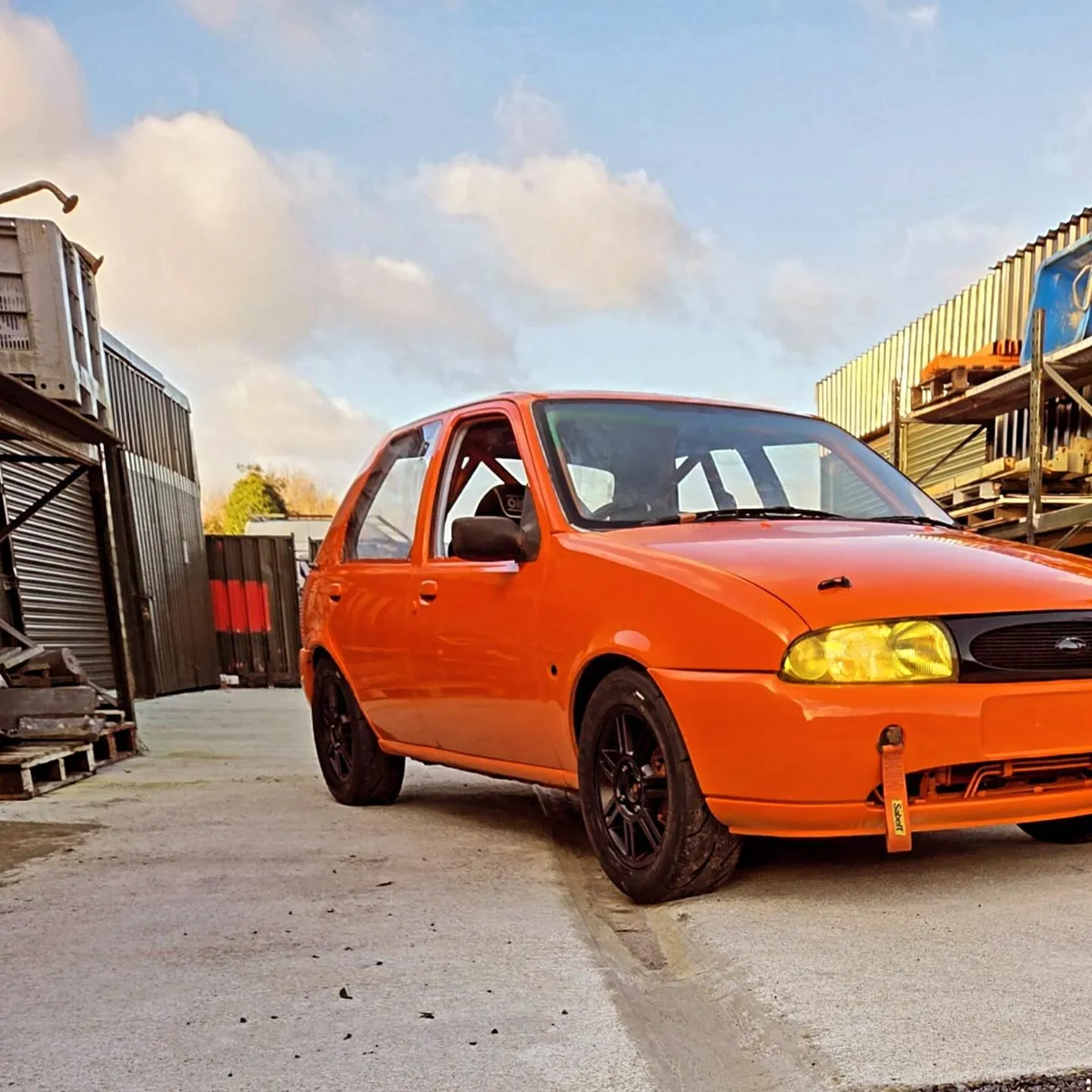 Fiesta Zetec & trailer - Image 1
