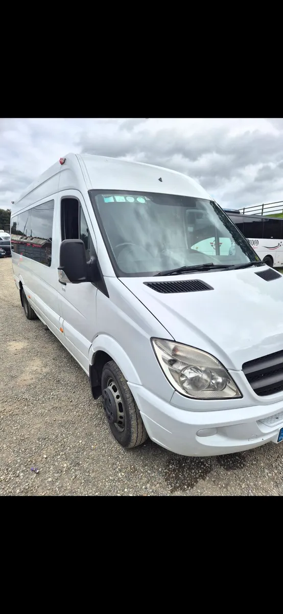 18 seater sprinter - Image 2